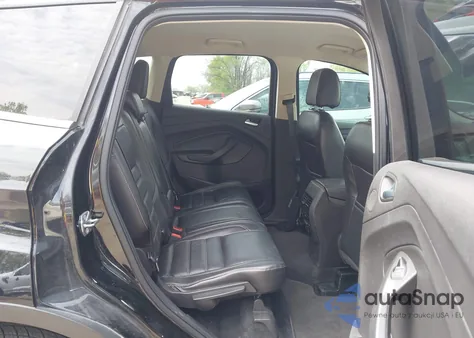 2017 Ford Escape Titanium z USA, uszkodzony, nr VIN 1FMCU9JD4HUE95391